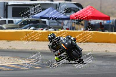 media/Apr-10-2022-SoCal Trackdays (Sun) [[f104b12566]]/Turn 2 (1135am)/